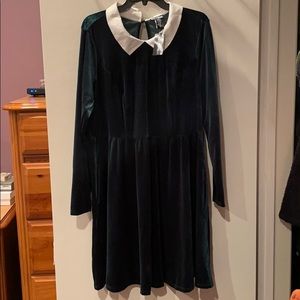 Velvet collar dress